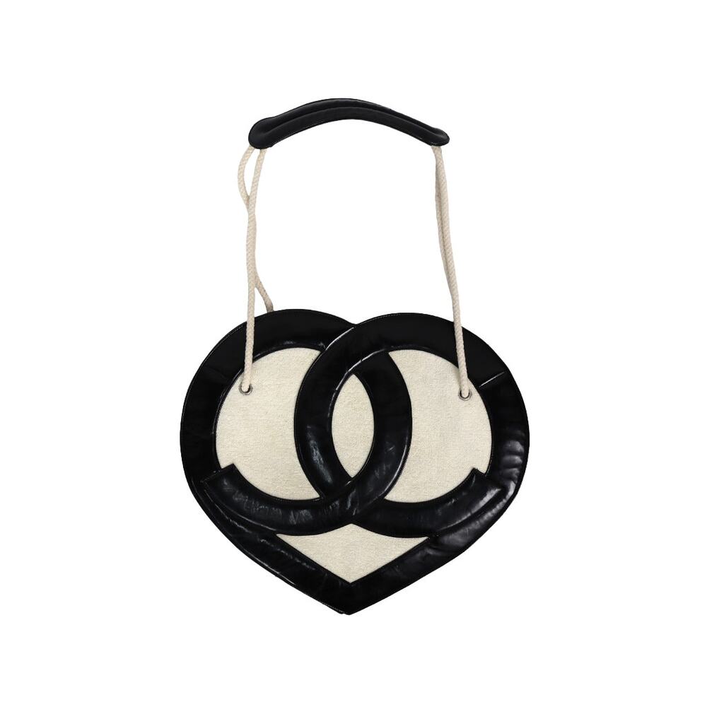 CHANEL Heart CC Shoulder Bag C-A38238